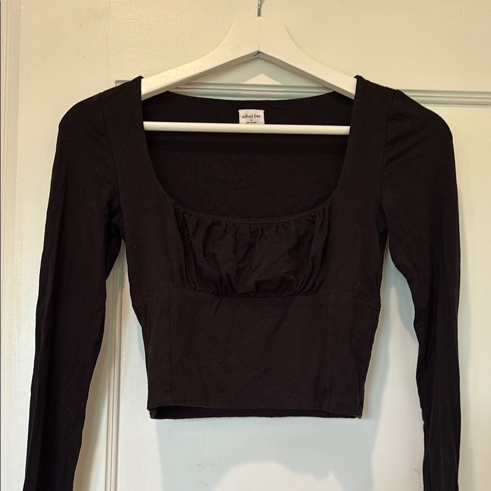 Aritzia Black Long Sleeve Fitted Crop Bodysuit